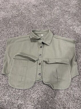 Crop Collar Button Vest